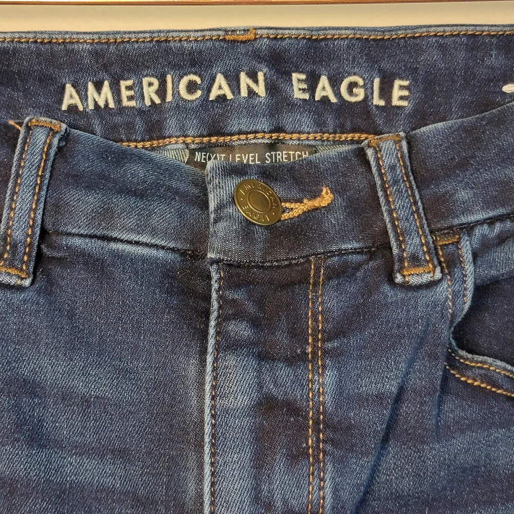 American Eagle Outfitters excellent like