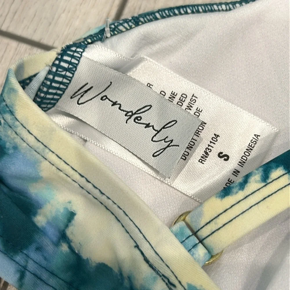 Wonderly tie dye