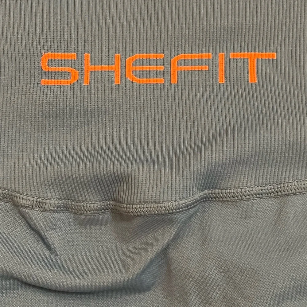 SHEFIT stylish gradient