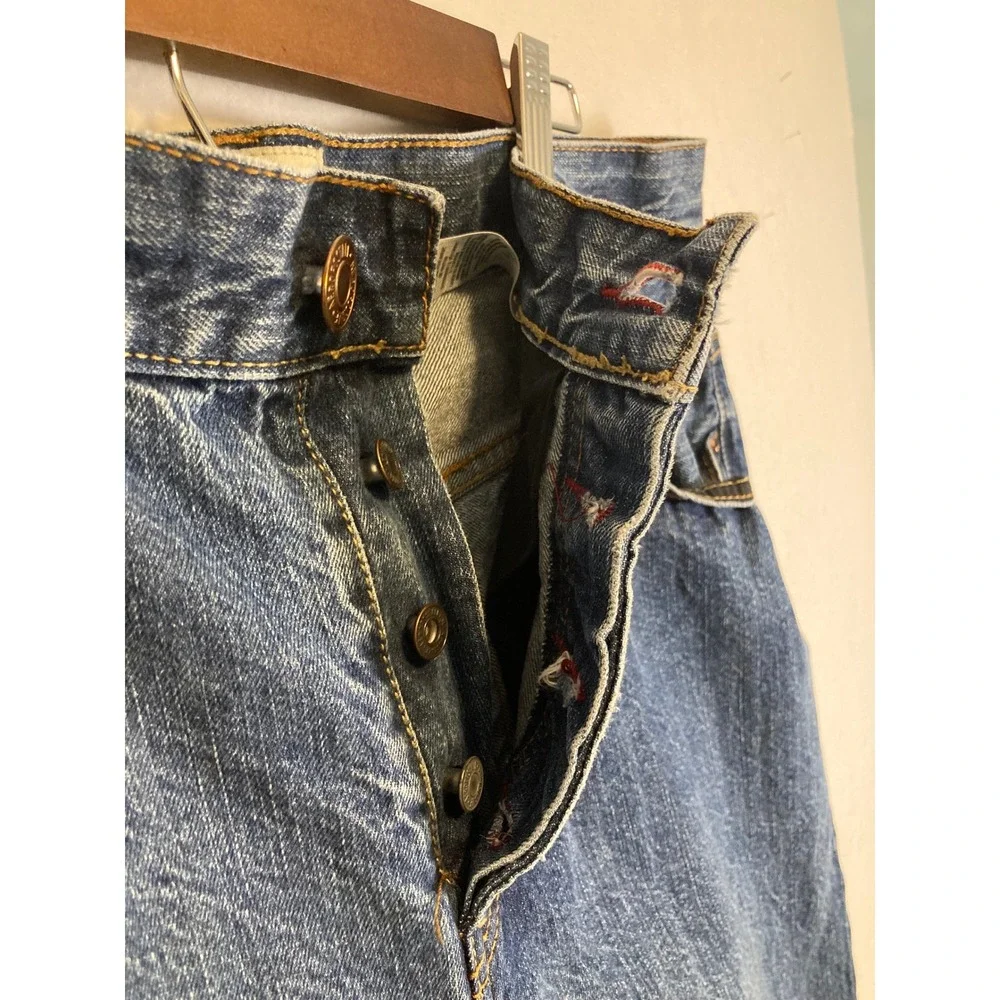 Aeropostale slip into