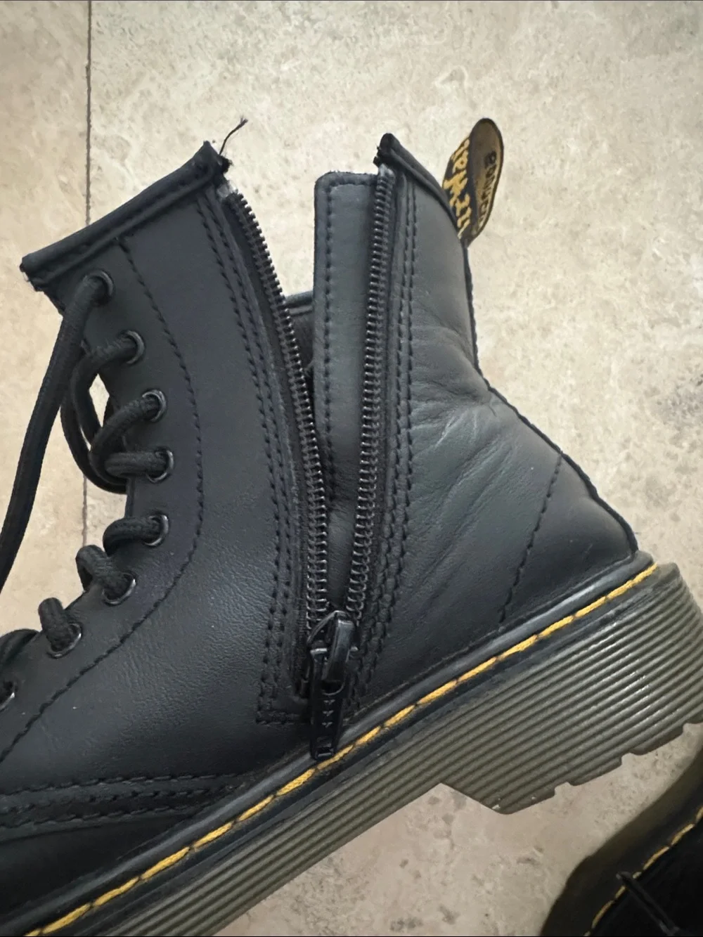 Dr. Martens classic dr