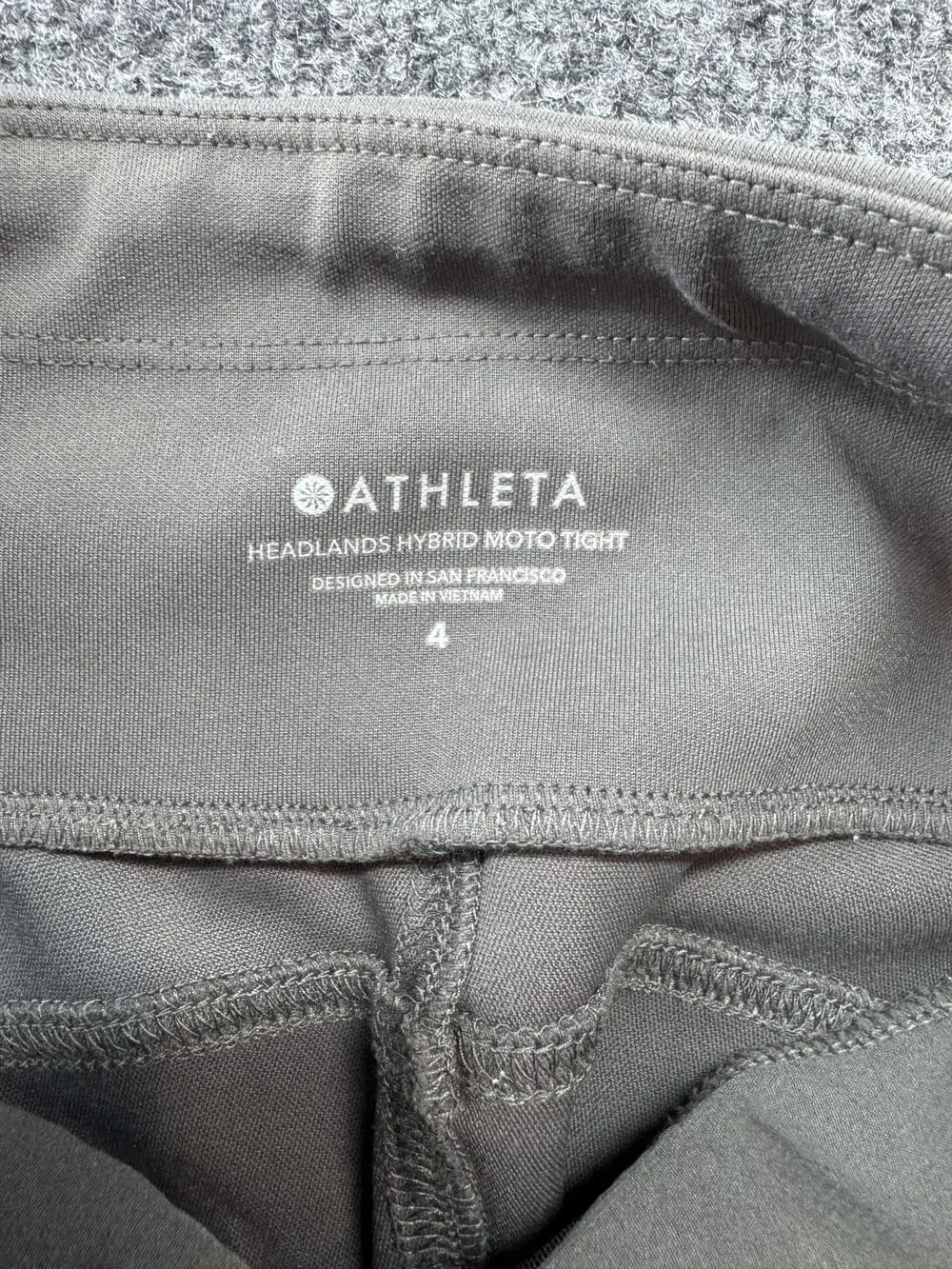 Athleta these headlands