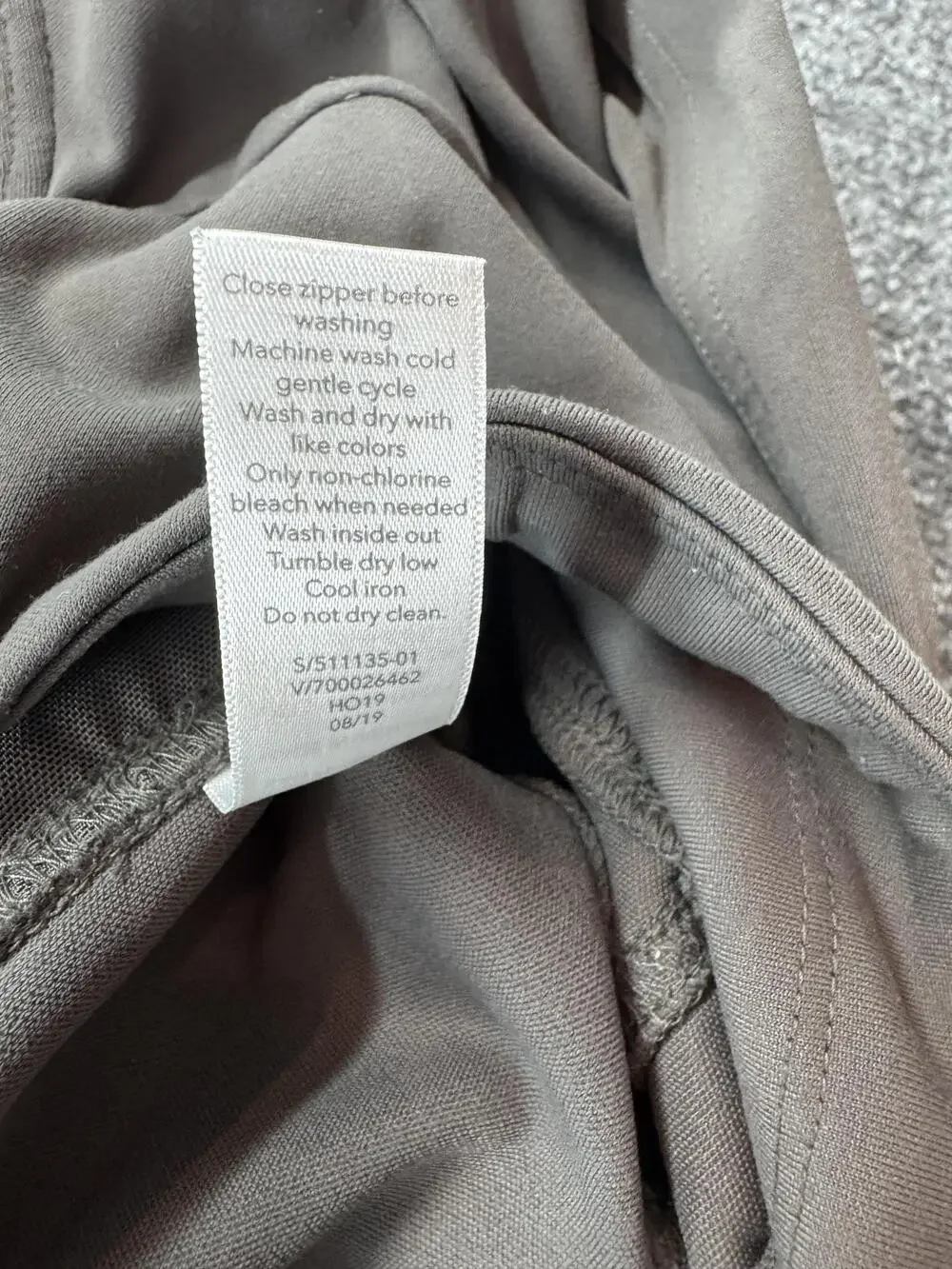 Athleta these headlands