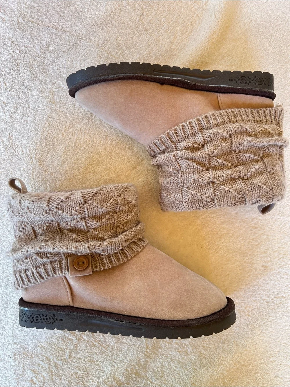 Muk Luks tackle cold