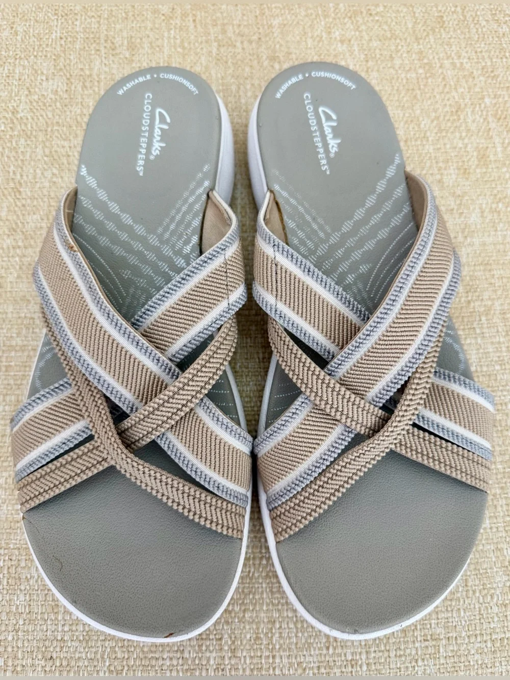 Clarks Mira Isle Tan Gray Crisscross Cloudsteppers Sandals Slides Women Size 8M