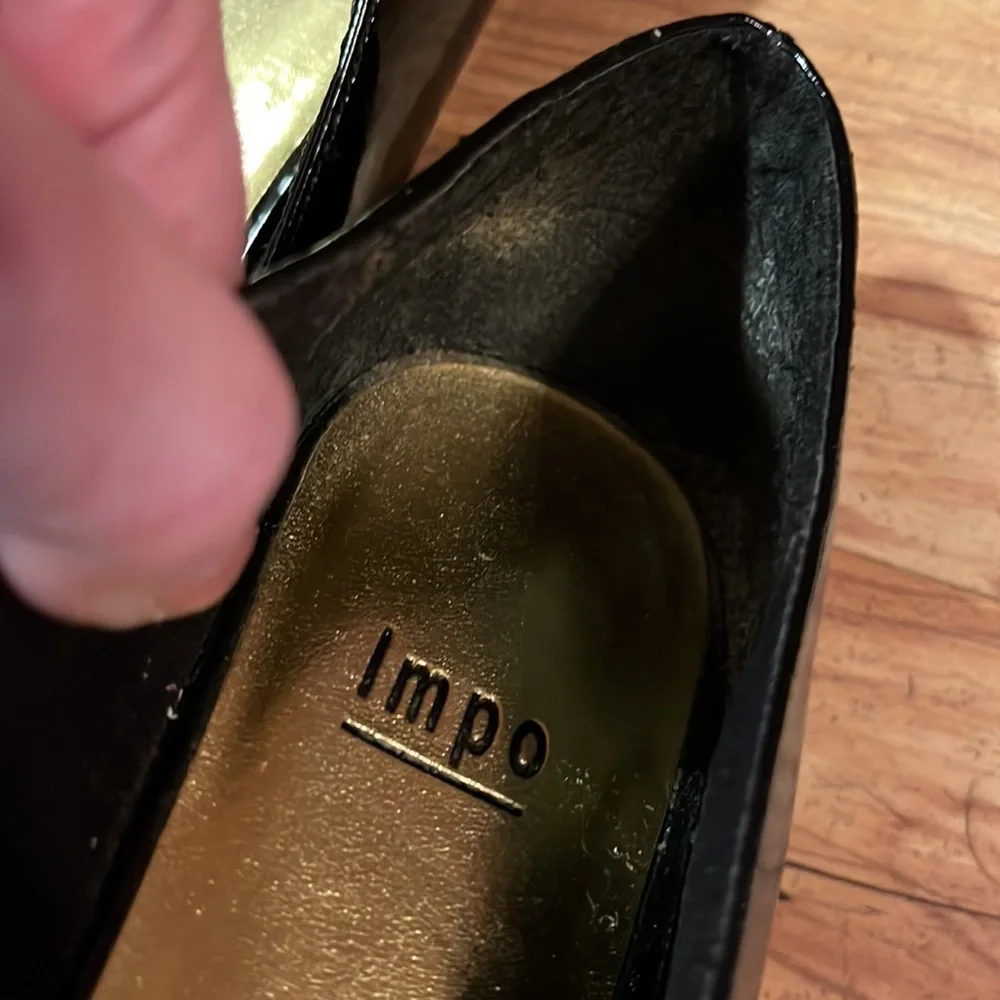 IMPO Alison vegan patent shiny peep toe gold accent mini wedge ballet flats VGUC