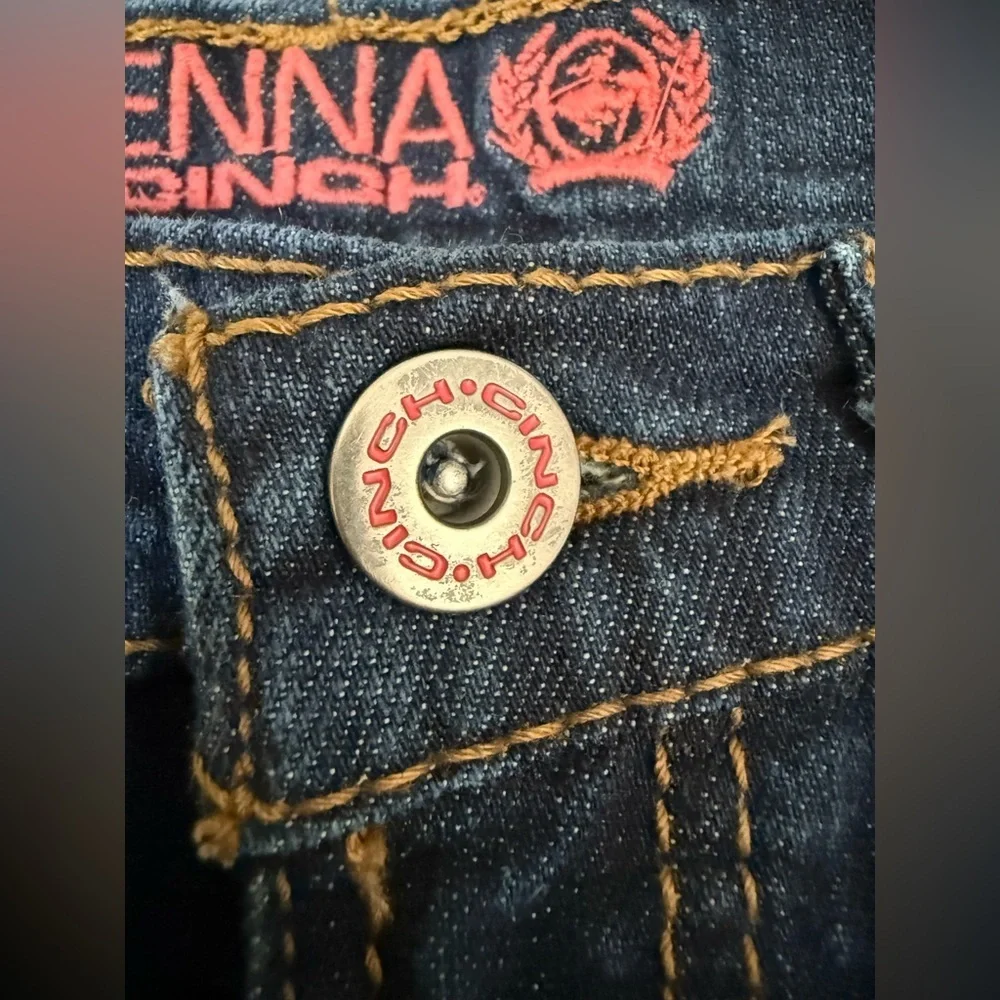 Cinch riding wave