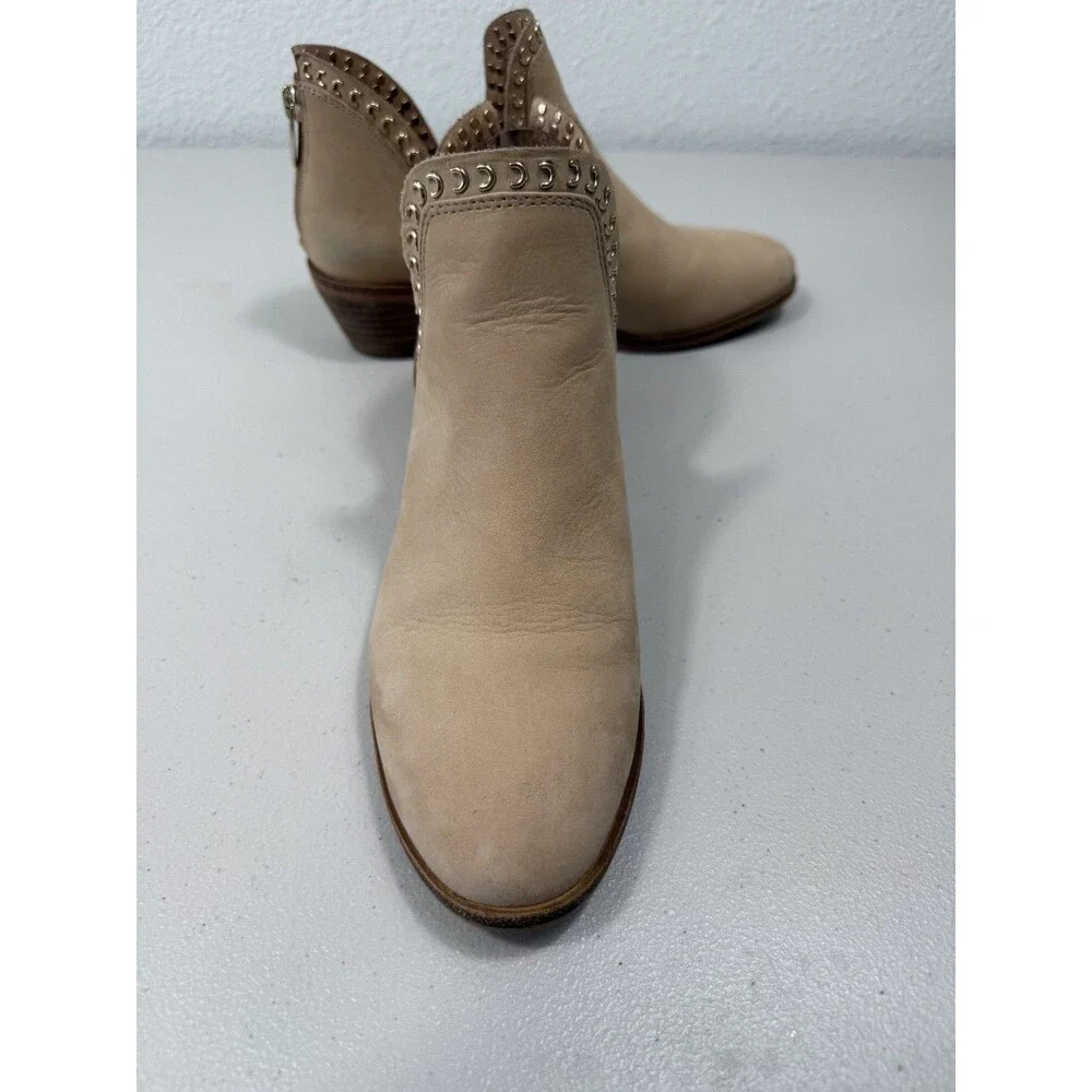 Vince Camuto pre owned
