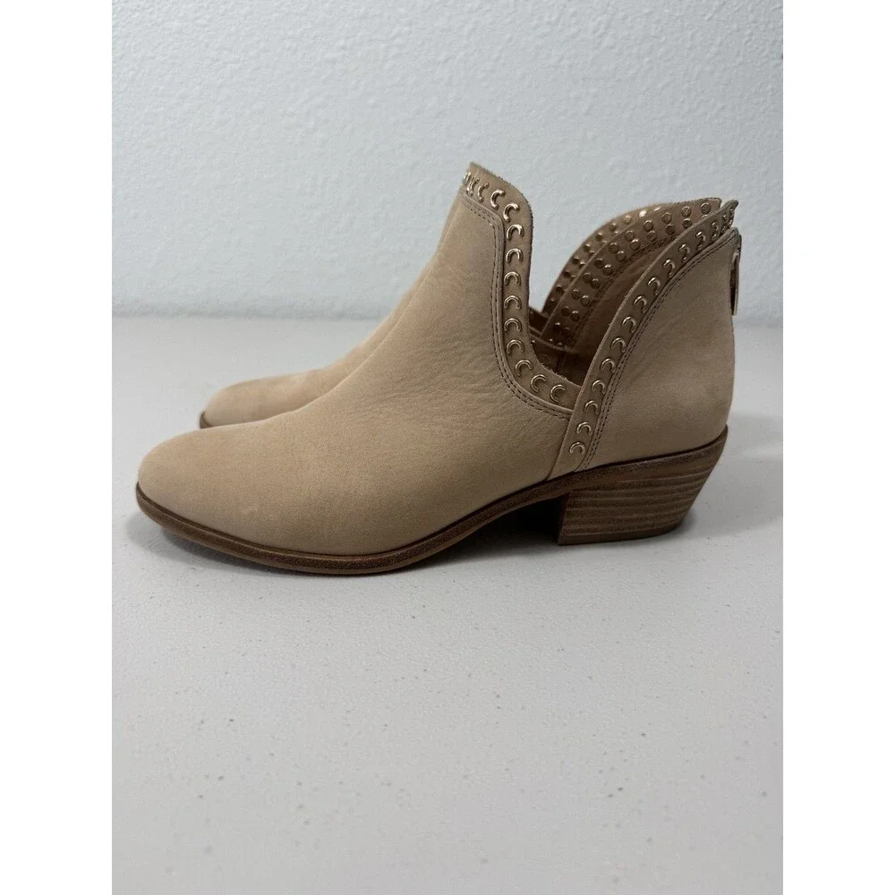 Vince Camuto pre owned