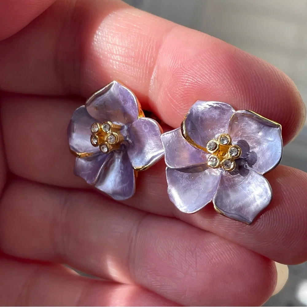 Vintage cute enamel