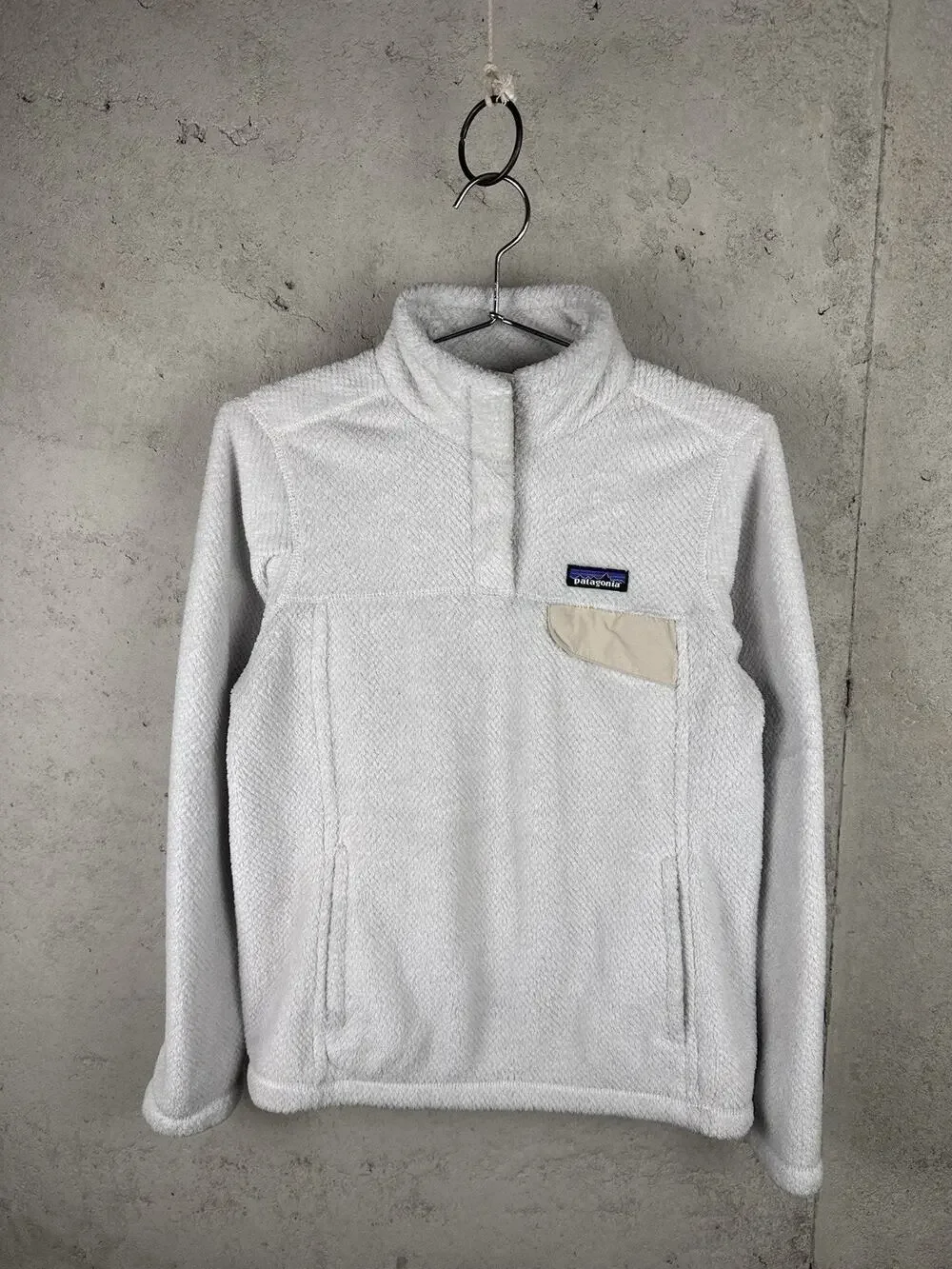 Patagonia Synchilla T-Snap Ivory Fleece Sweater Women's Size Medium Outdoor Camp