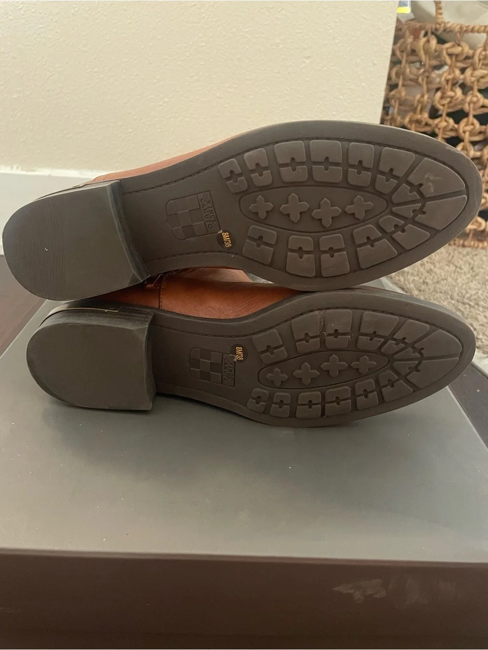 Vince Camuto refined low subtle