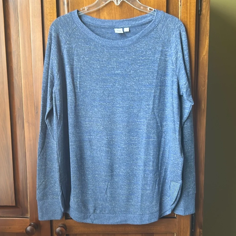 Ladies Gap Lightweight Sweater
