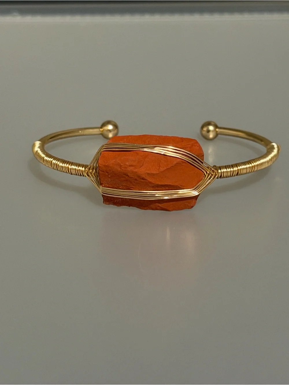 N/A elegant gold