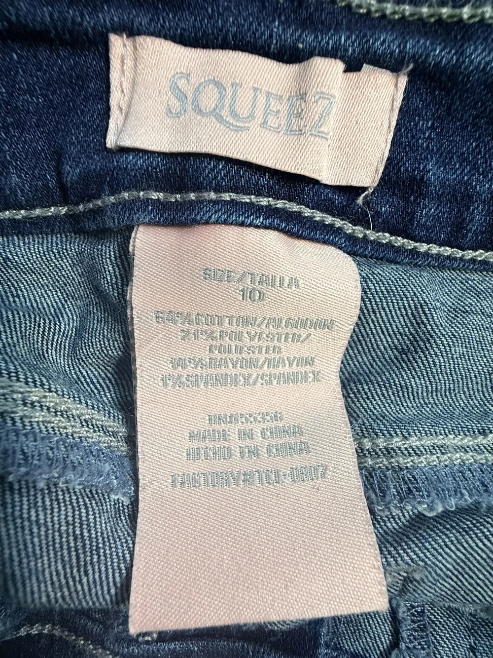 Squeeze dark wash