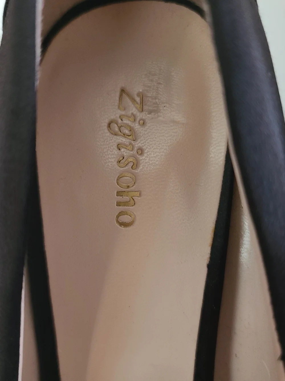 Zigi Soho black satin