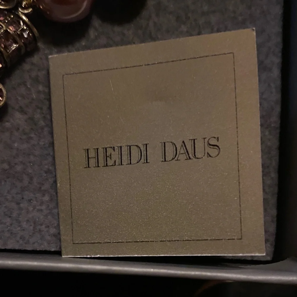 Heidi Daus charming necklace