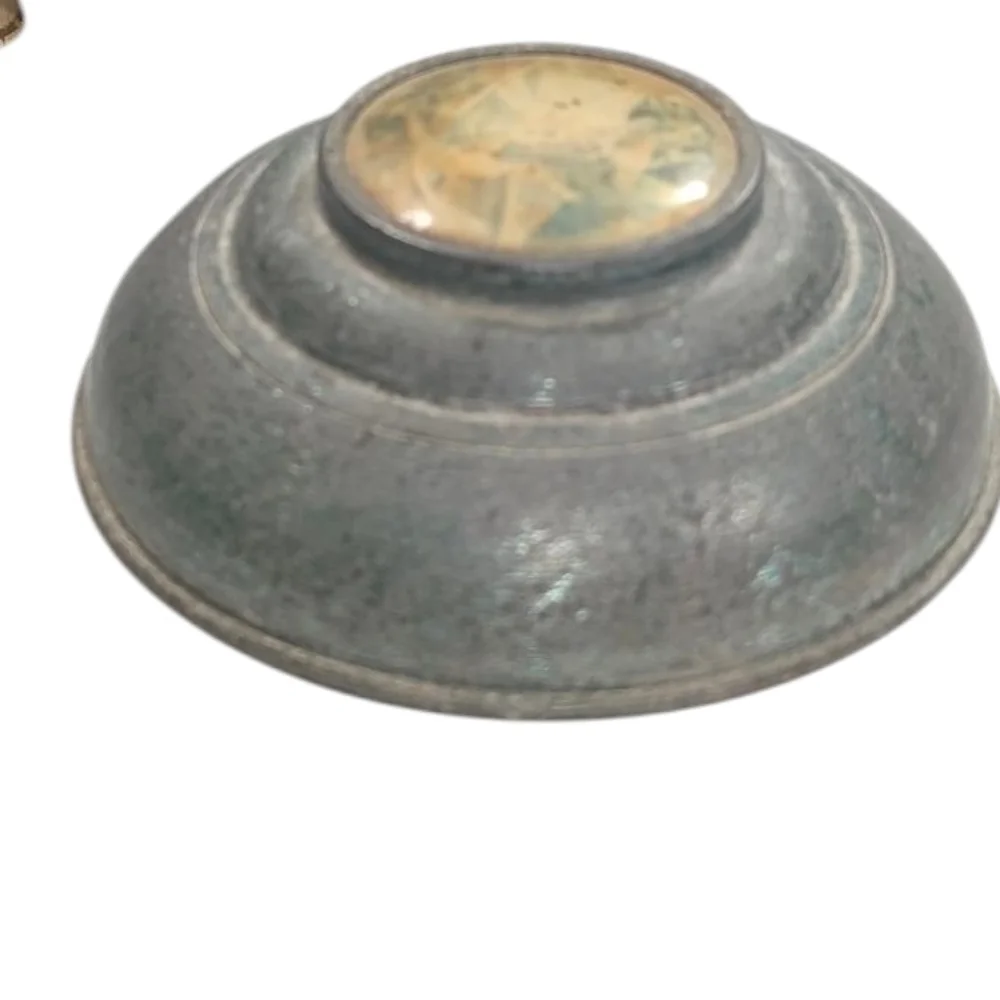 Vintage antique wind