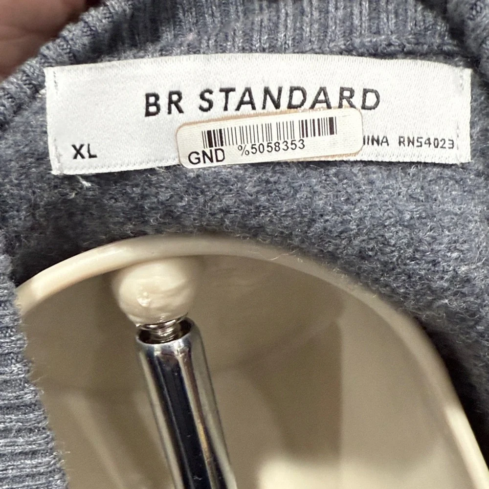 Banana Republic stylish gray