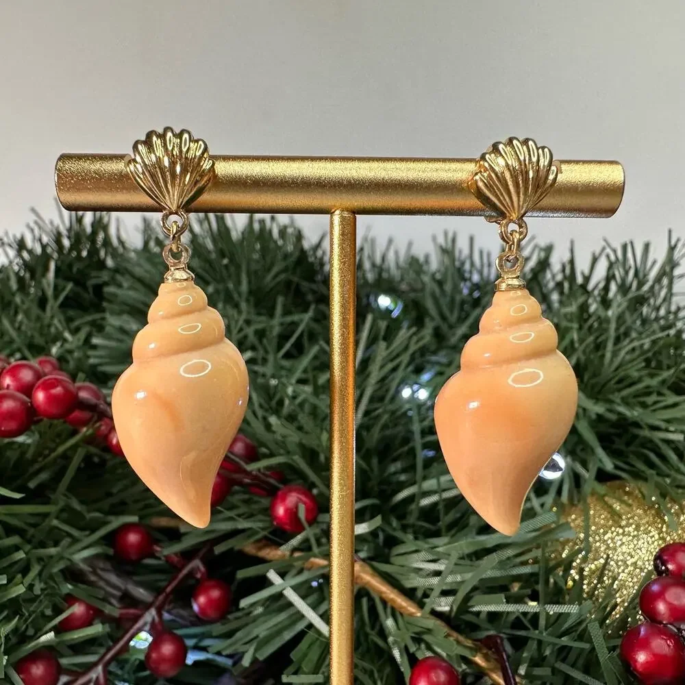 Conch stud earrings