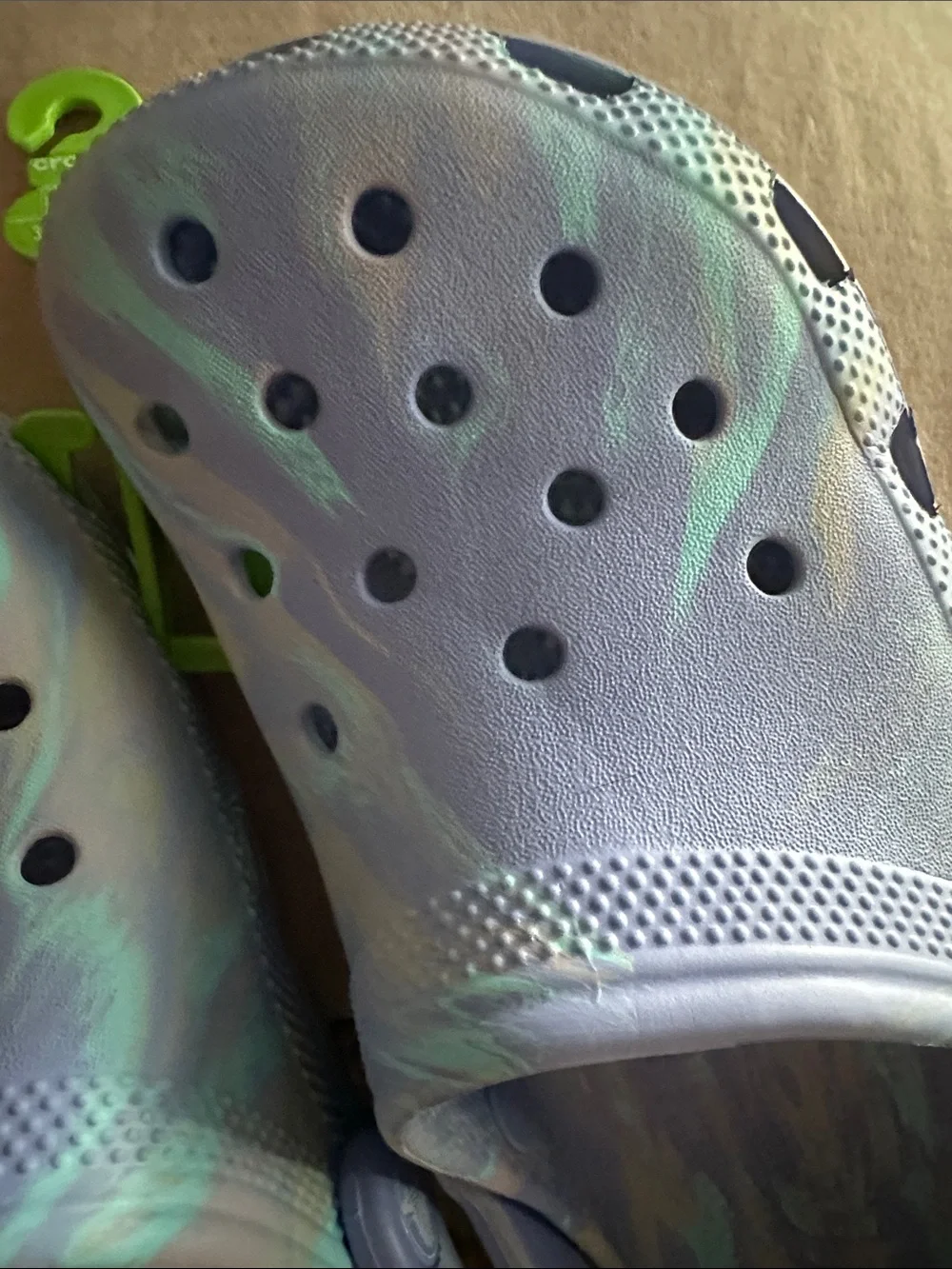 CROCS Kids Lavender Iridescent Clog Sandals J4 marbled tye die new