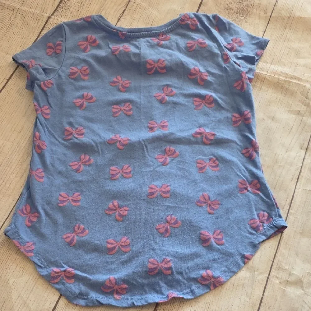 JoJo Siwa vibrant blue