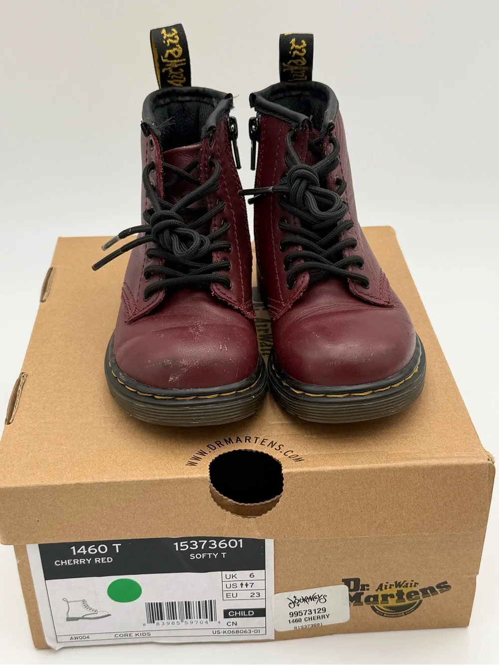 Dr. Martens product pair