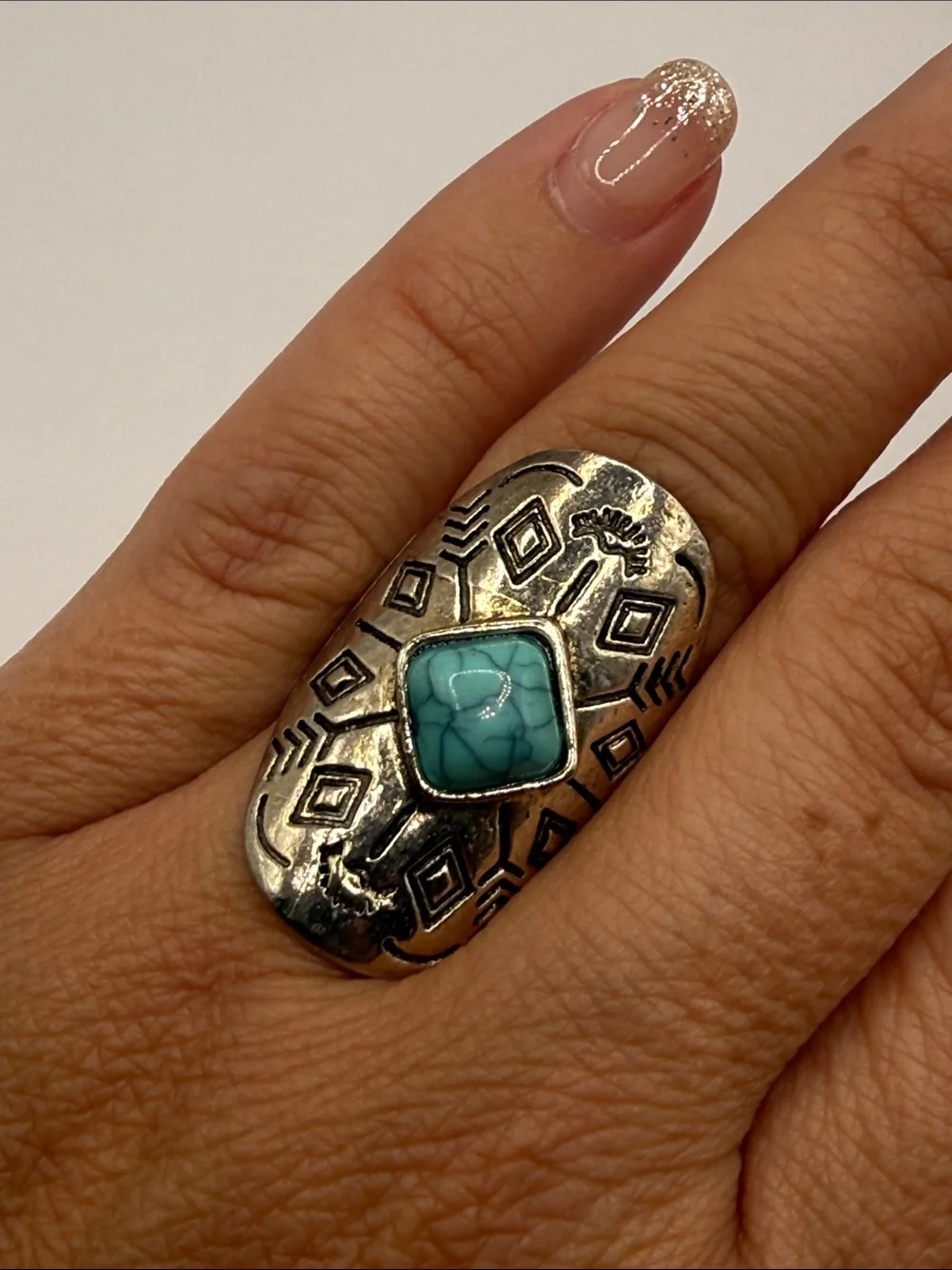 Vintage Southwestern Silver Tone Turquoise Blue Cocktail Statement Ring Size 6