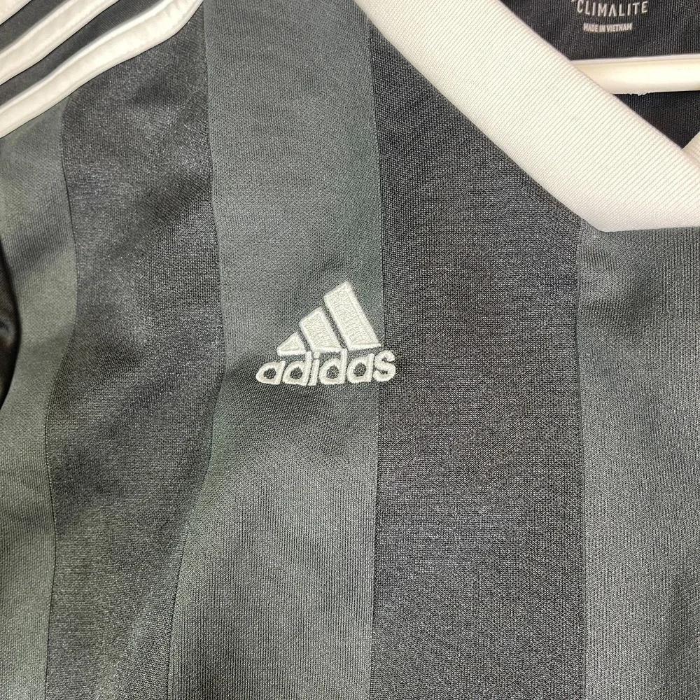 adidas jersey features
