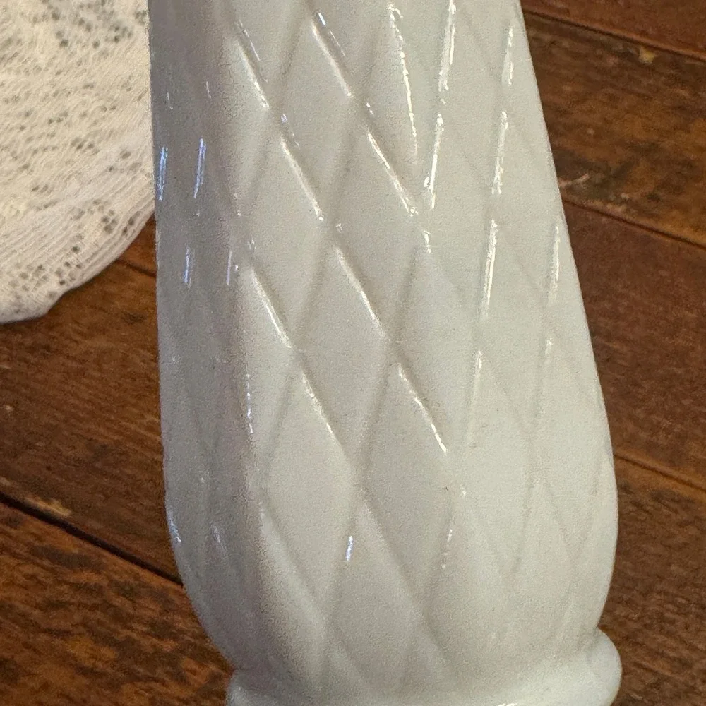 E.O. Brody Co. vintage milk