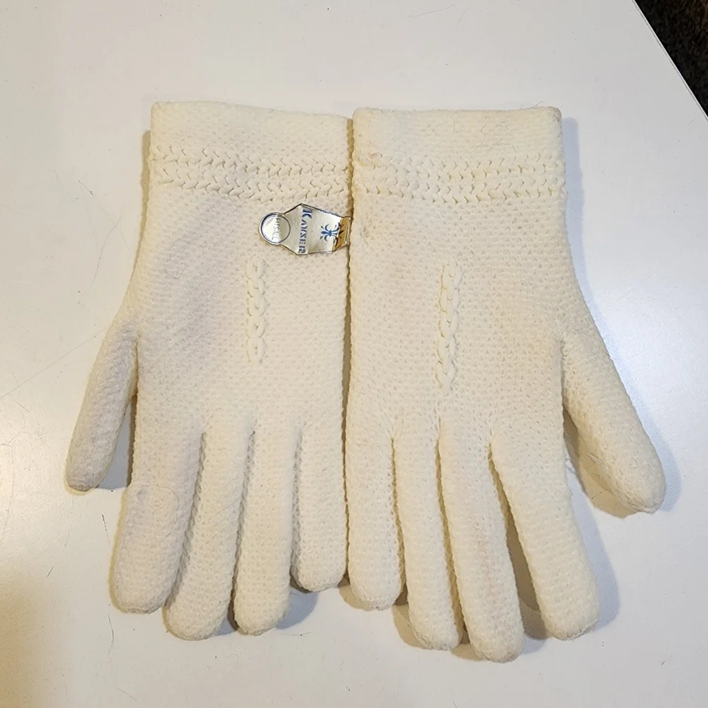 KAYSER Cream Fits All Knit Winter Gloves New With Tags