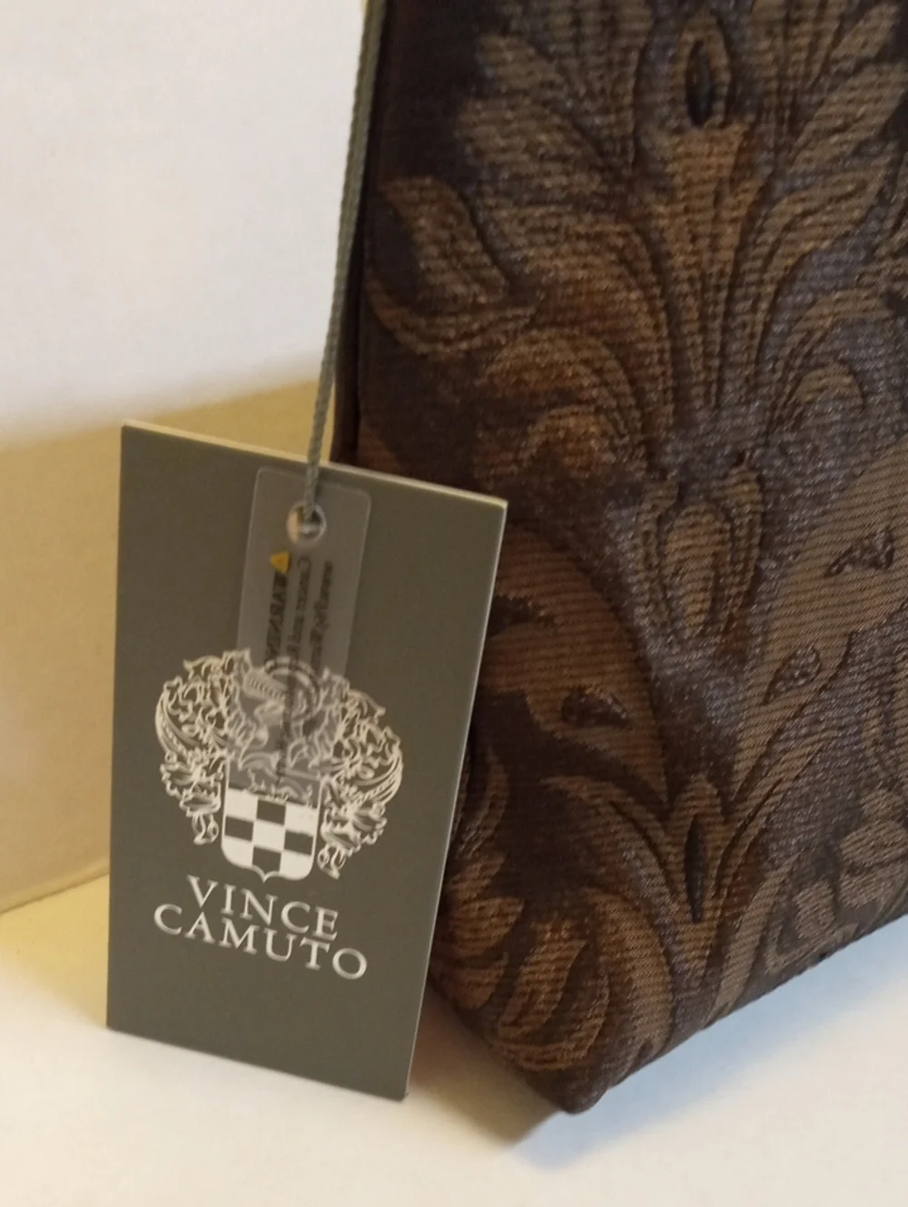 Vince Camuto fast only