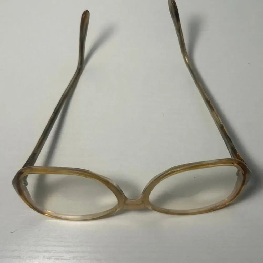 Unknown vintage translucent