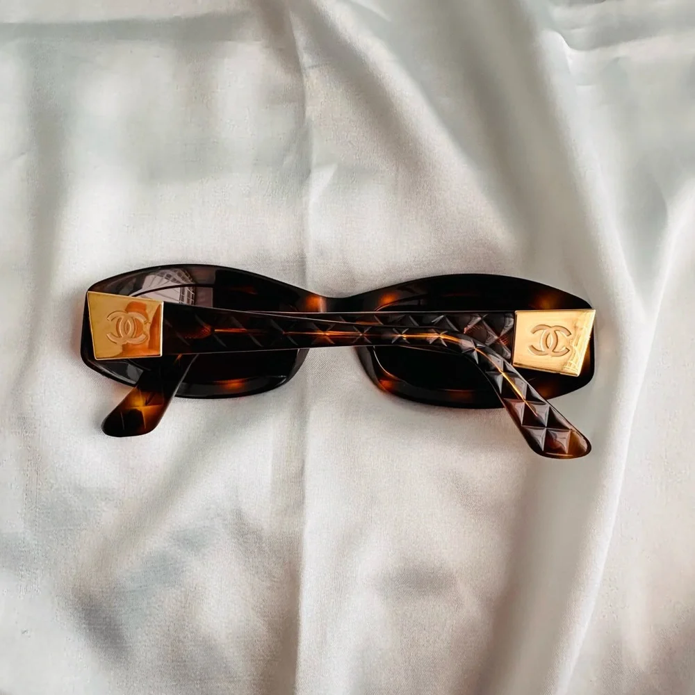 CHANEL sunglasses rich