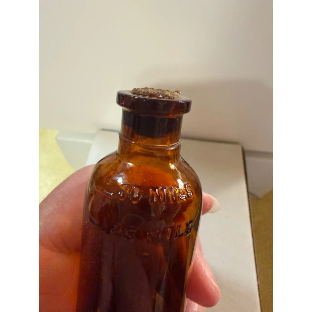 Illinois Glass Company vintage amber