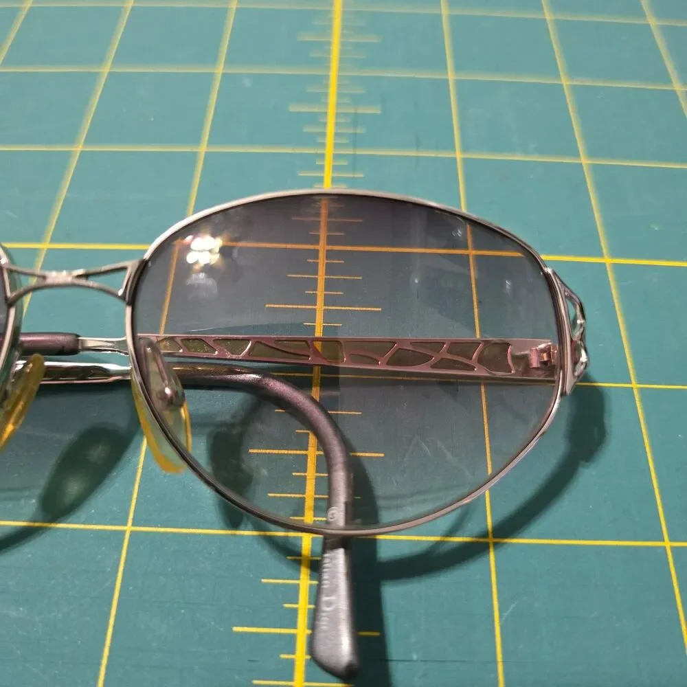 Dior offering pair