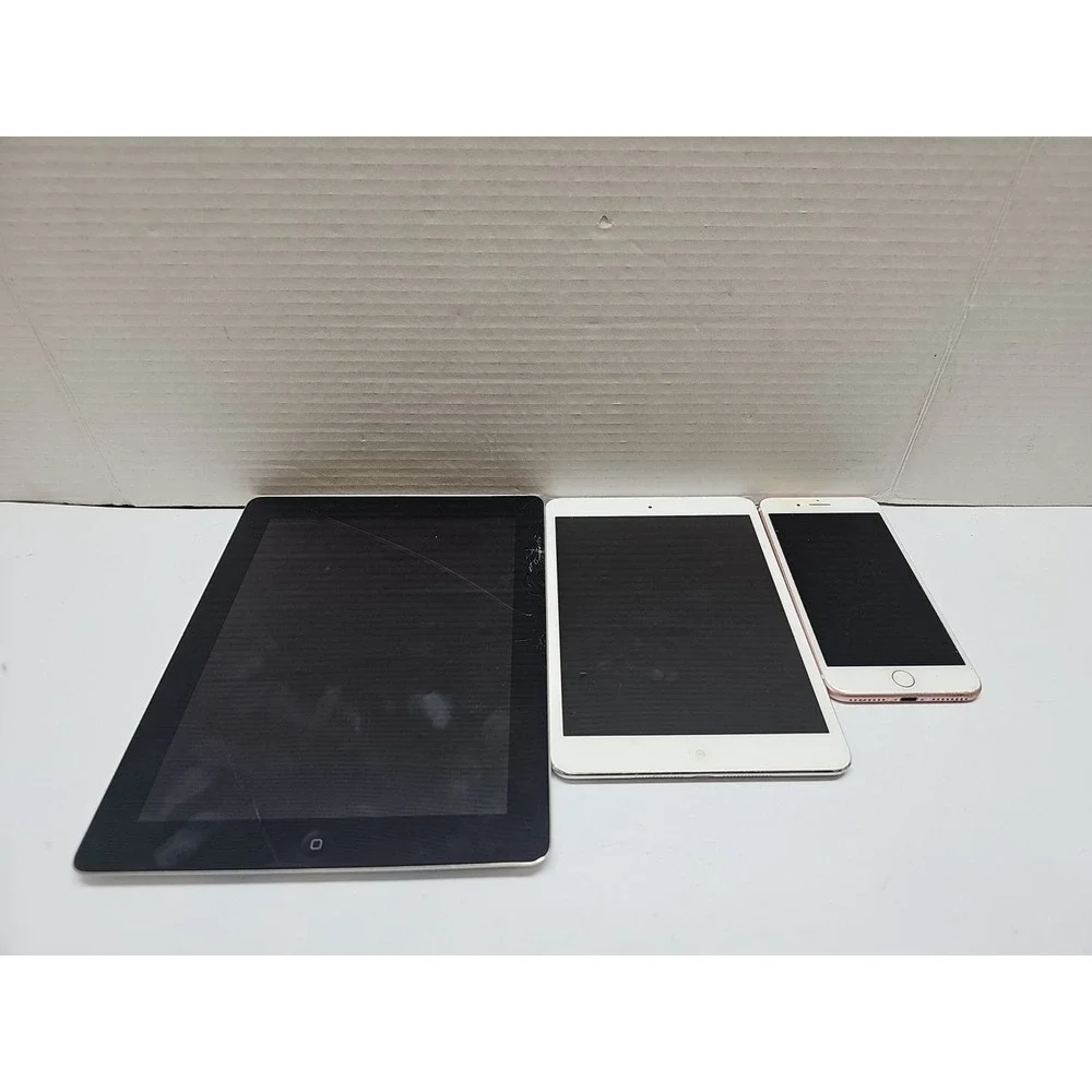 Lot Of 3 Broken Iphone/IPad‎ For Parts