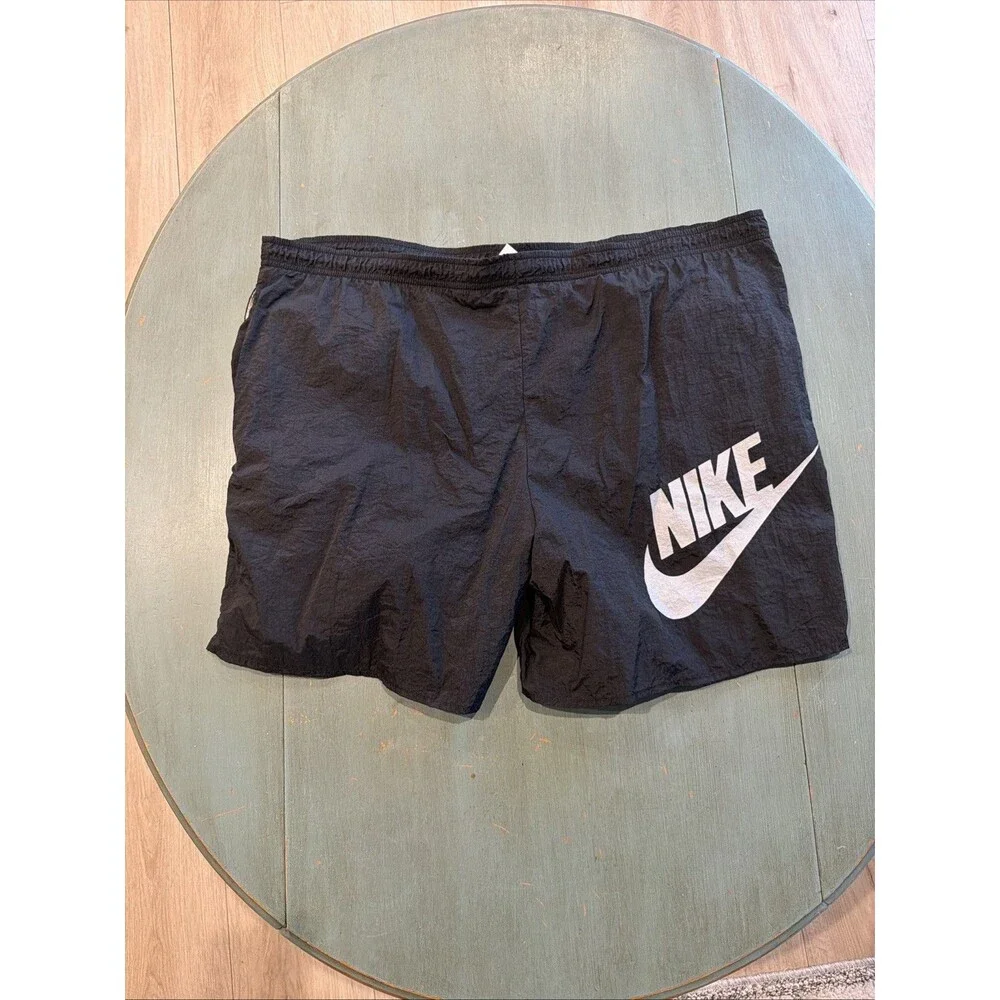 Nike product pair