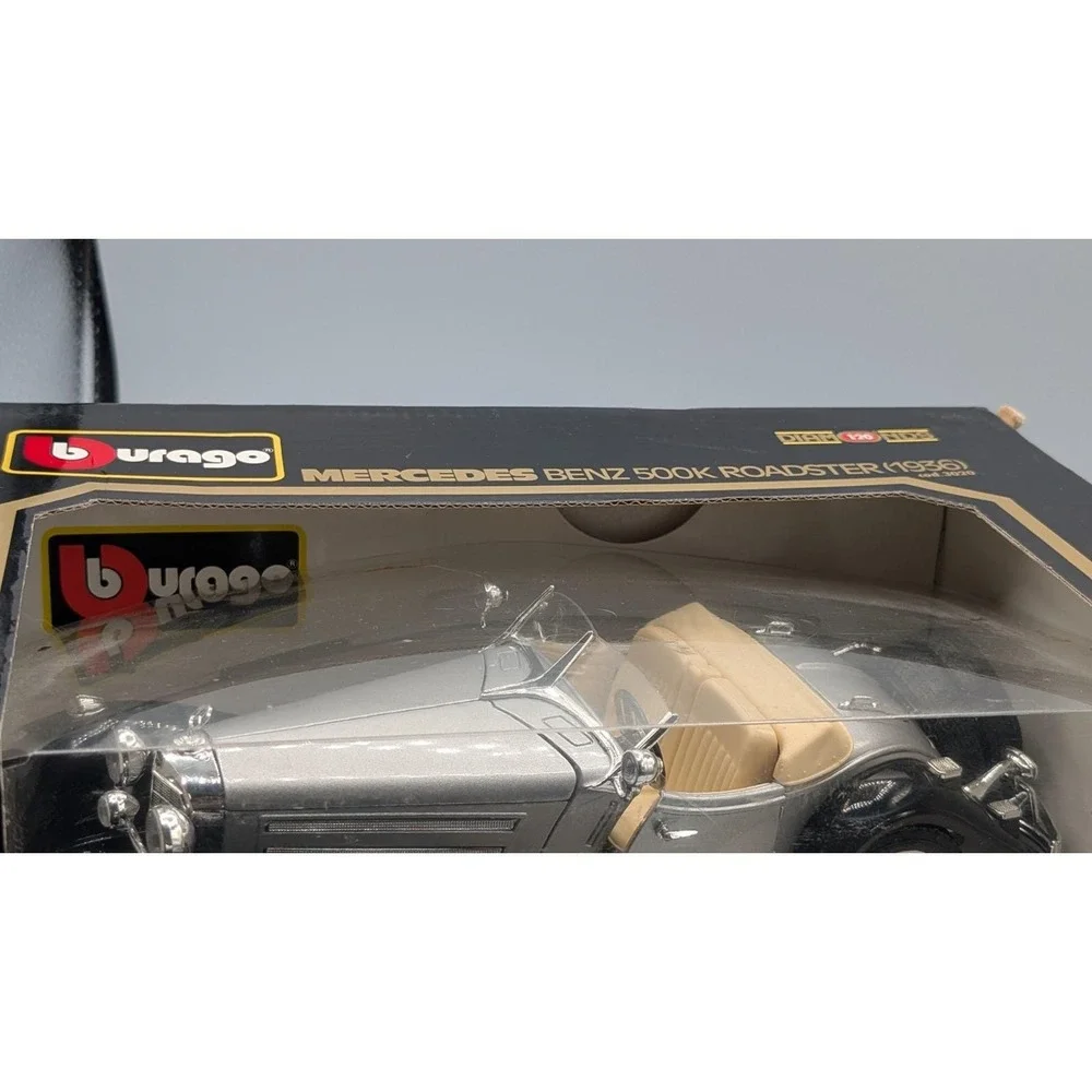 Burago box has