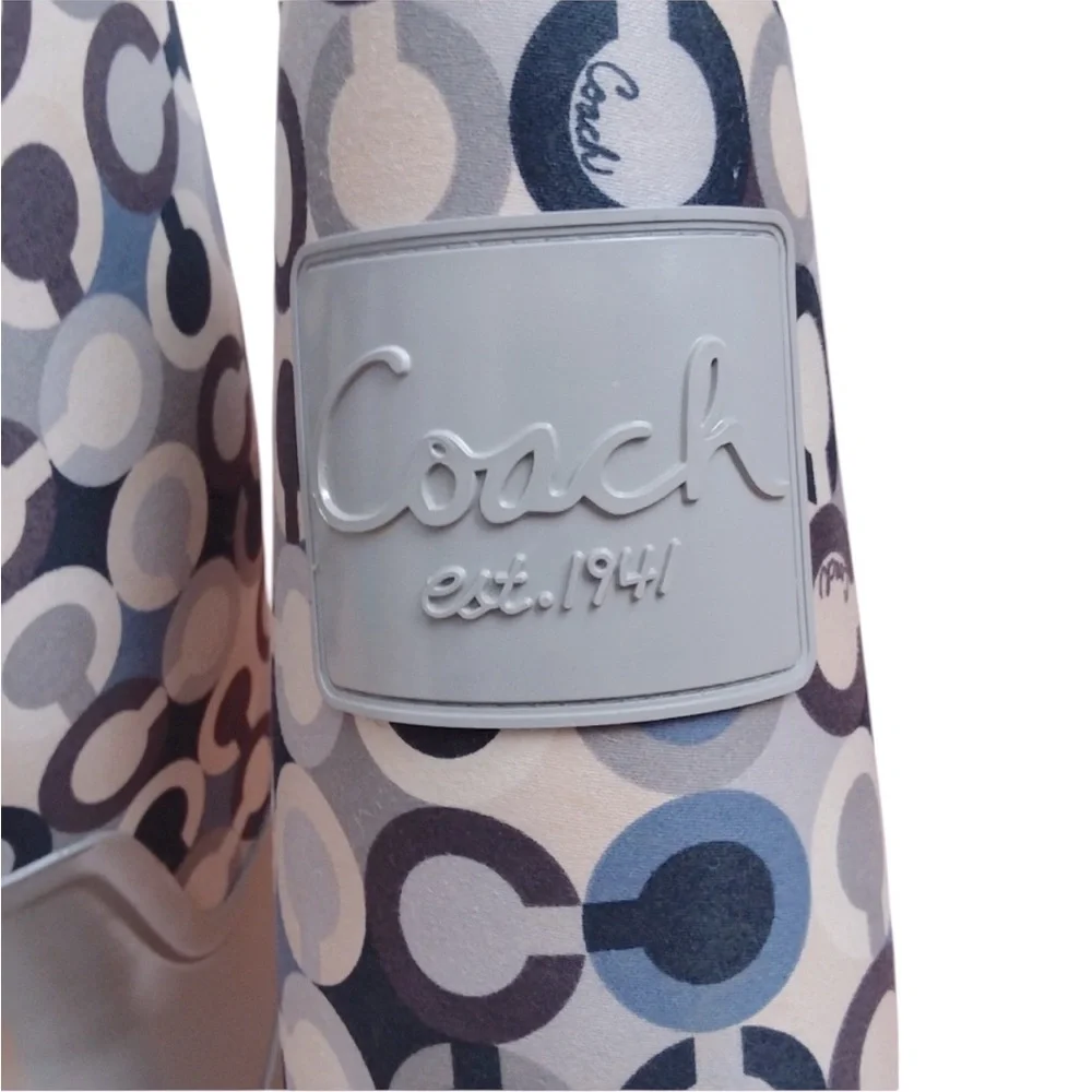 Coach logo rain
