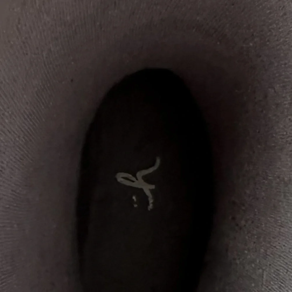 Coach logo rain
