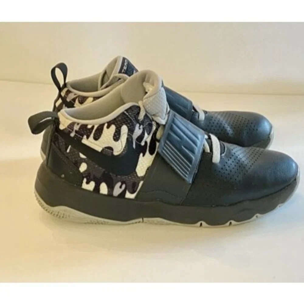 Nike boys hustle