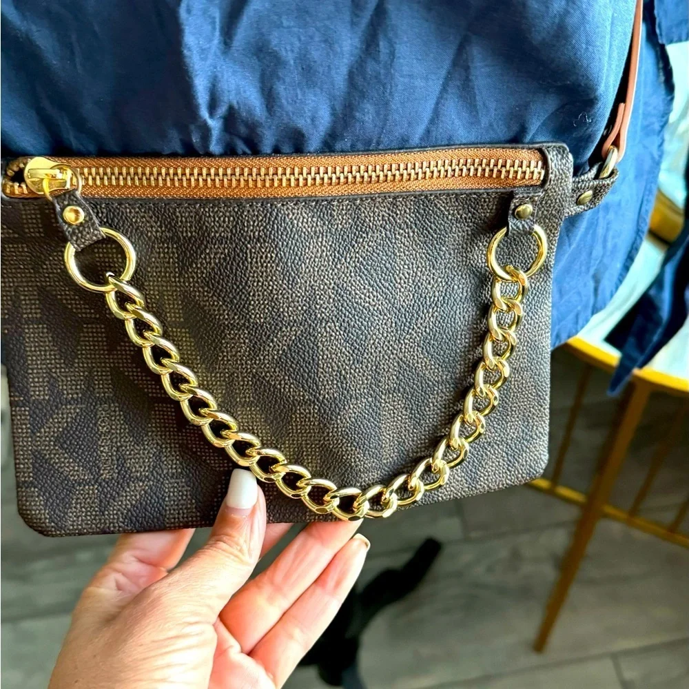 MICHAEL Michael Kors Signature Leather Fanny Pack