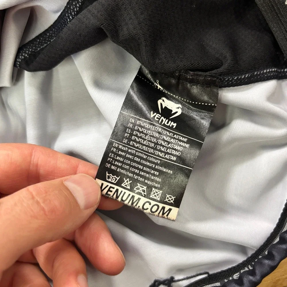 Venum compression fit