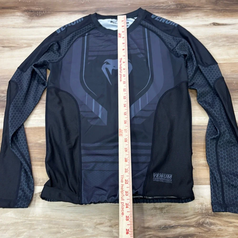Venum compression fit
