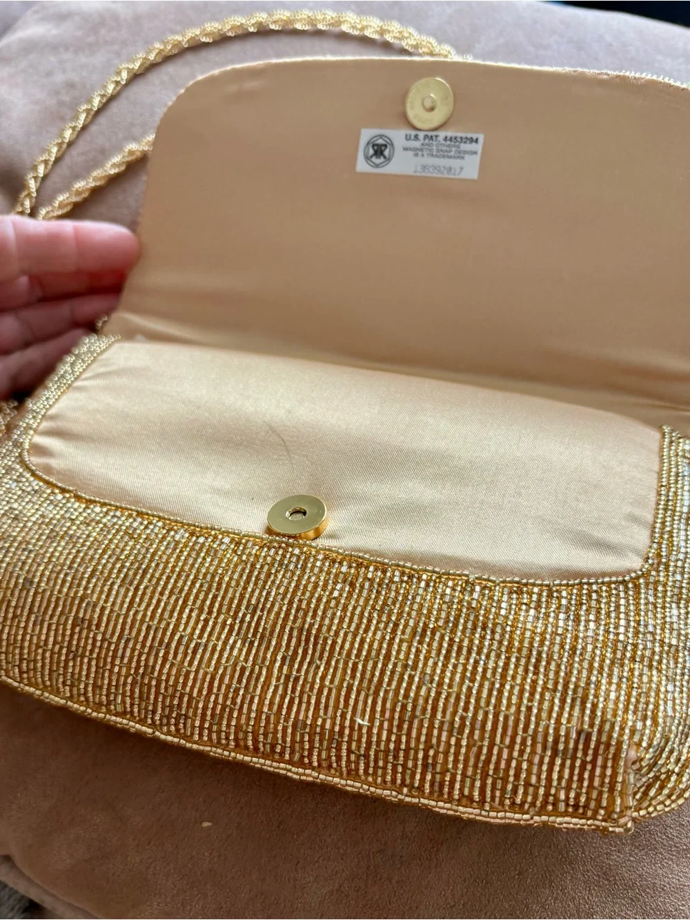 N/A elegant gold
