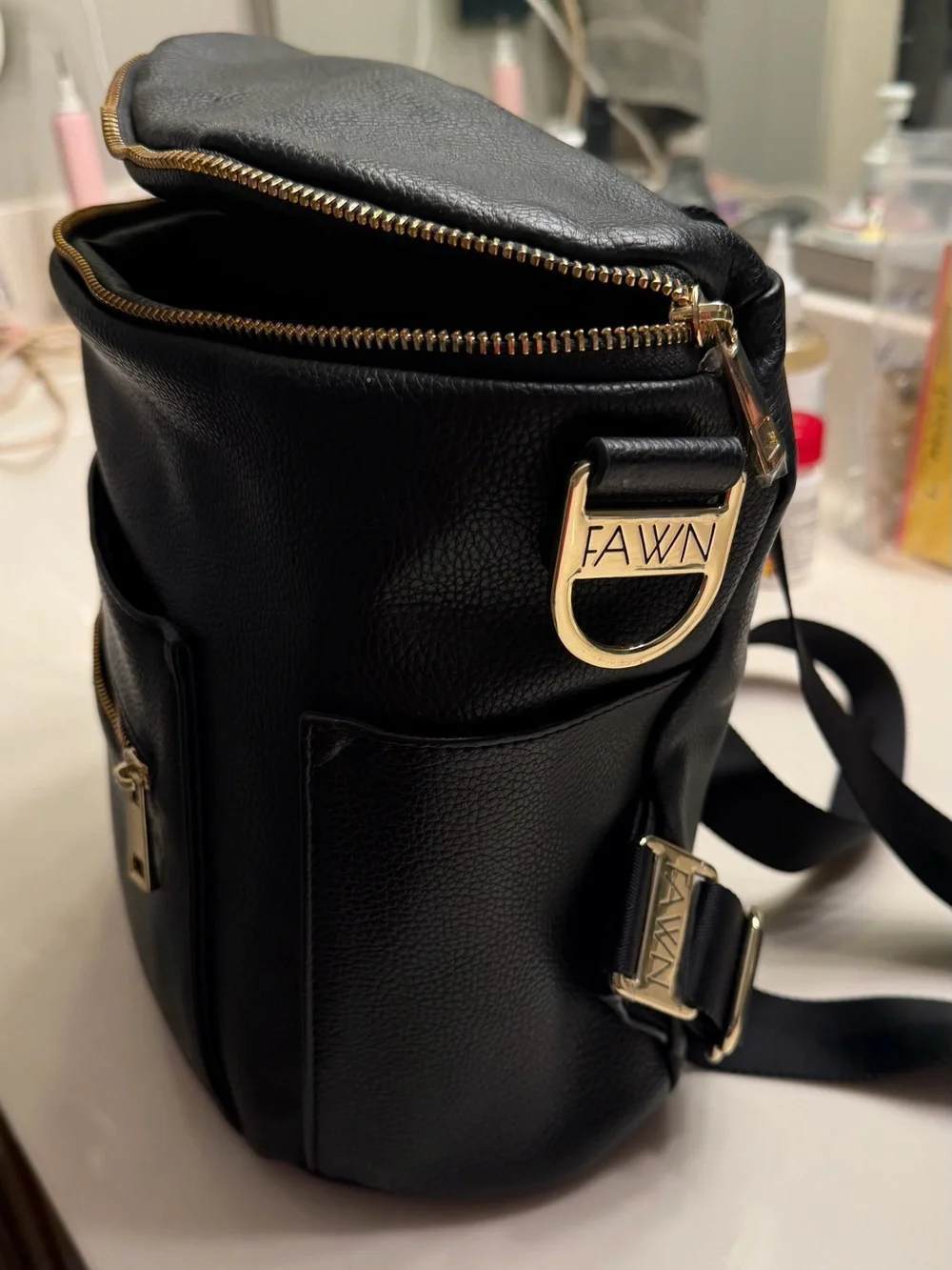 Fawn Design compact black