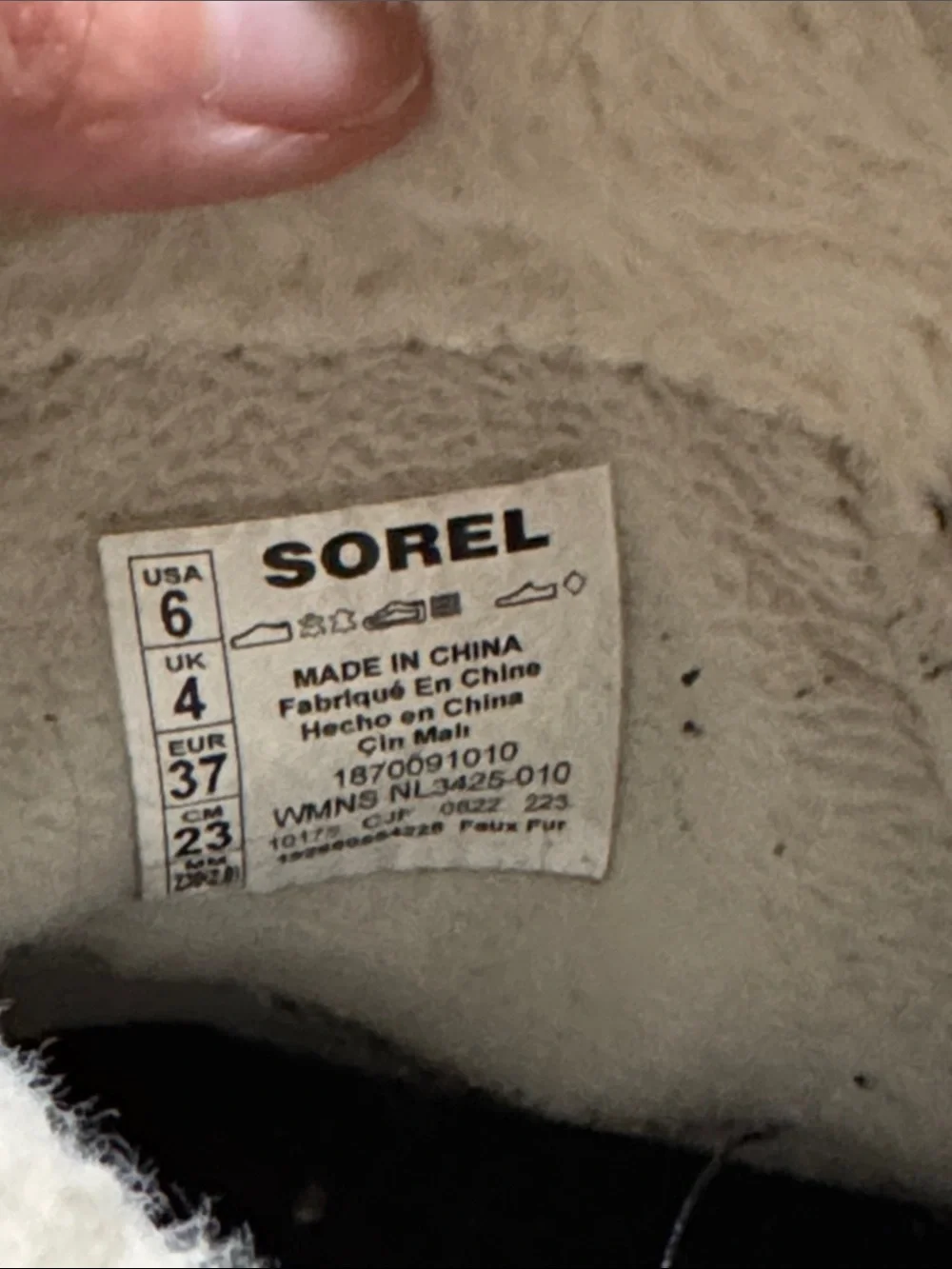 Sorel gently used