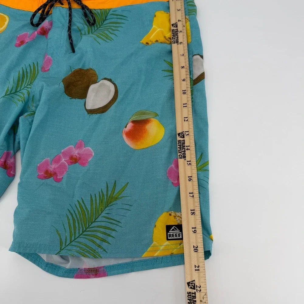 Reef boardshorts vibrant