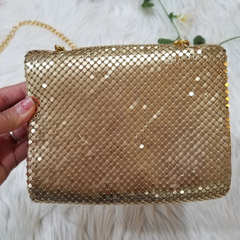 N/A clutch crossbody